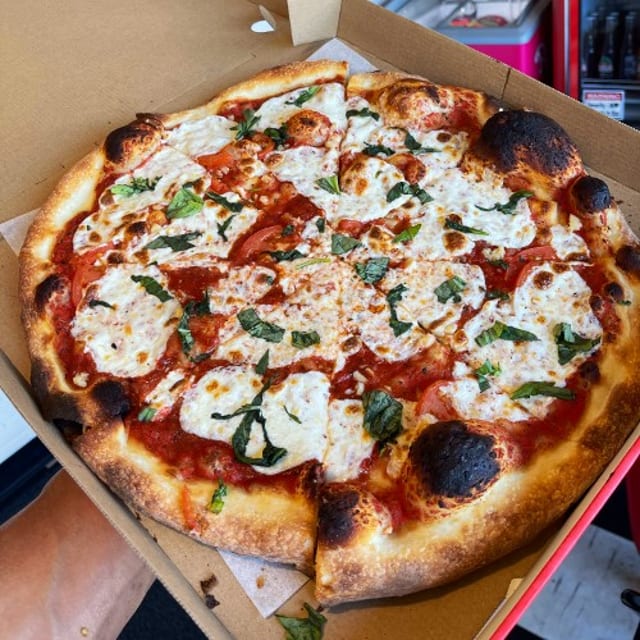 Margherita Society Pizza (20'' X-large).