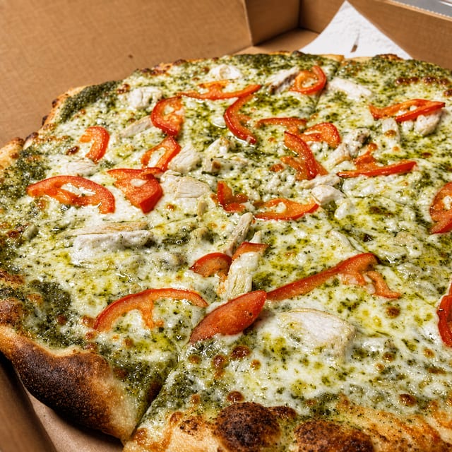 Chicken Pesto Party Pizza (8" Small).